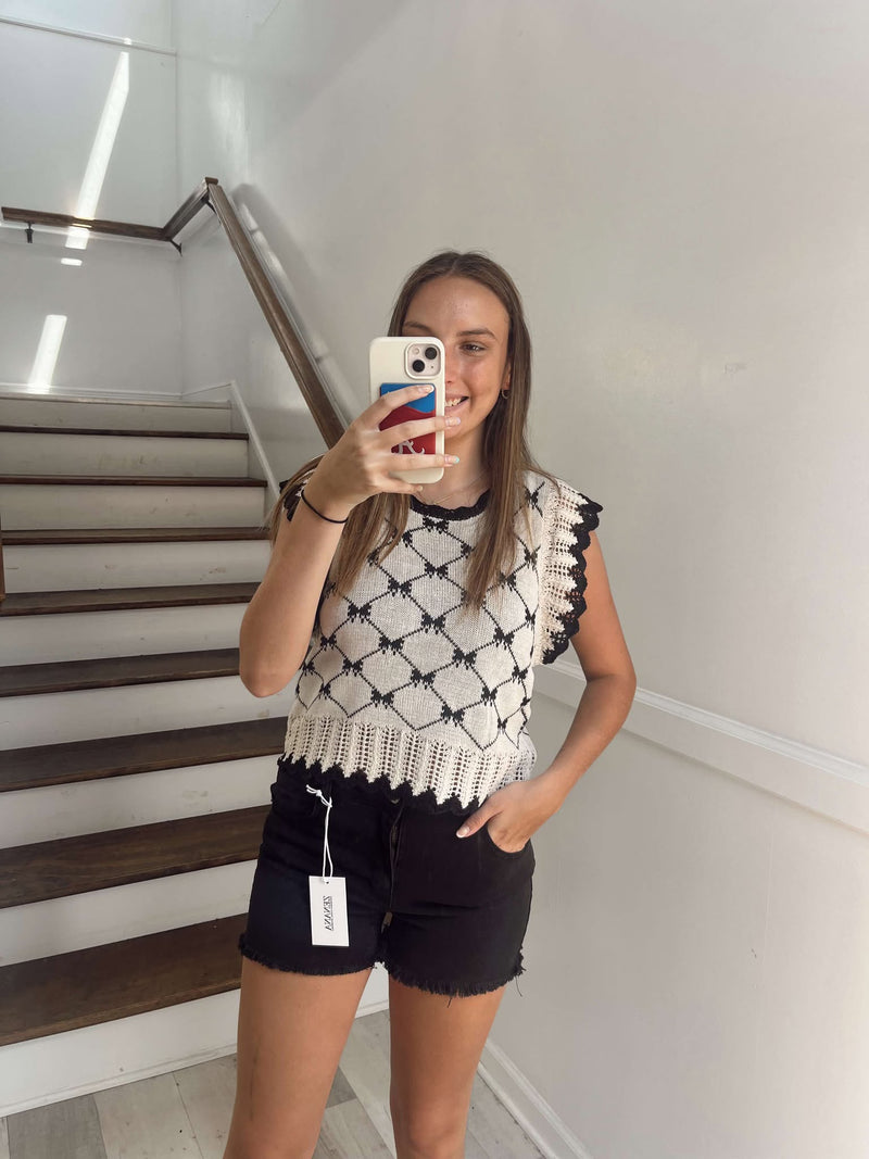 Bow pattern short sleave sweater