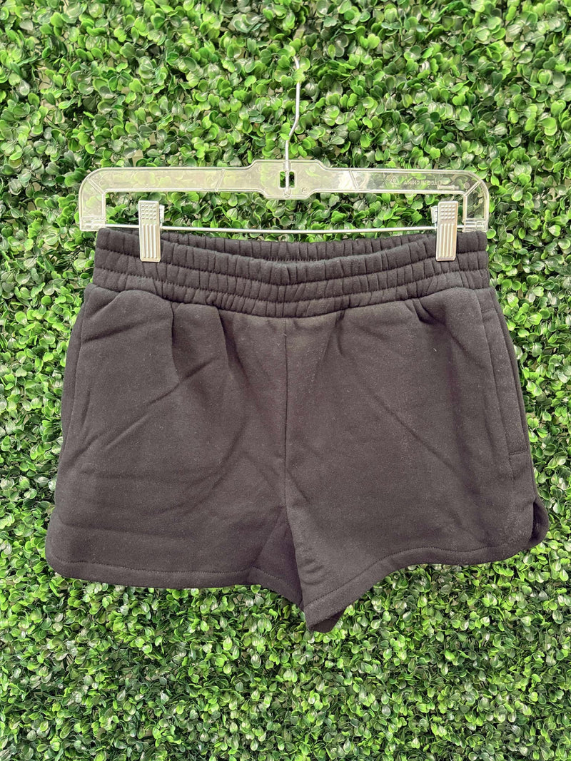 BLACK SWEATSHORTS