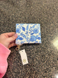 MS- Scalloped Wallet Porcelain Vines